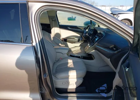 2019 Lincoln Mkc Reserve from USA, damaged, VIN 5LMCJ3C93KUL34680